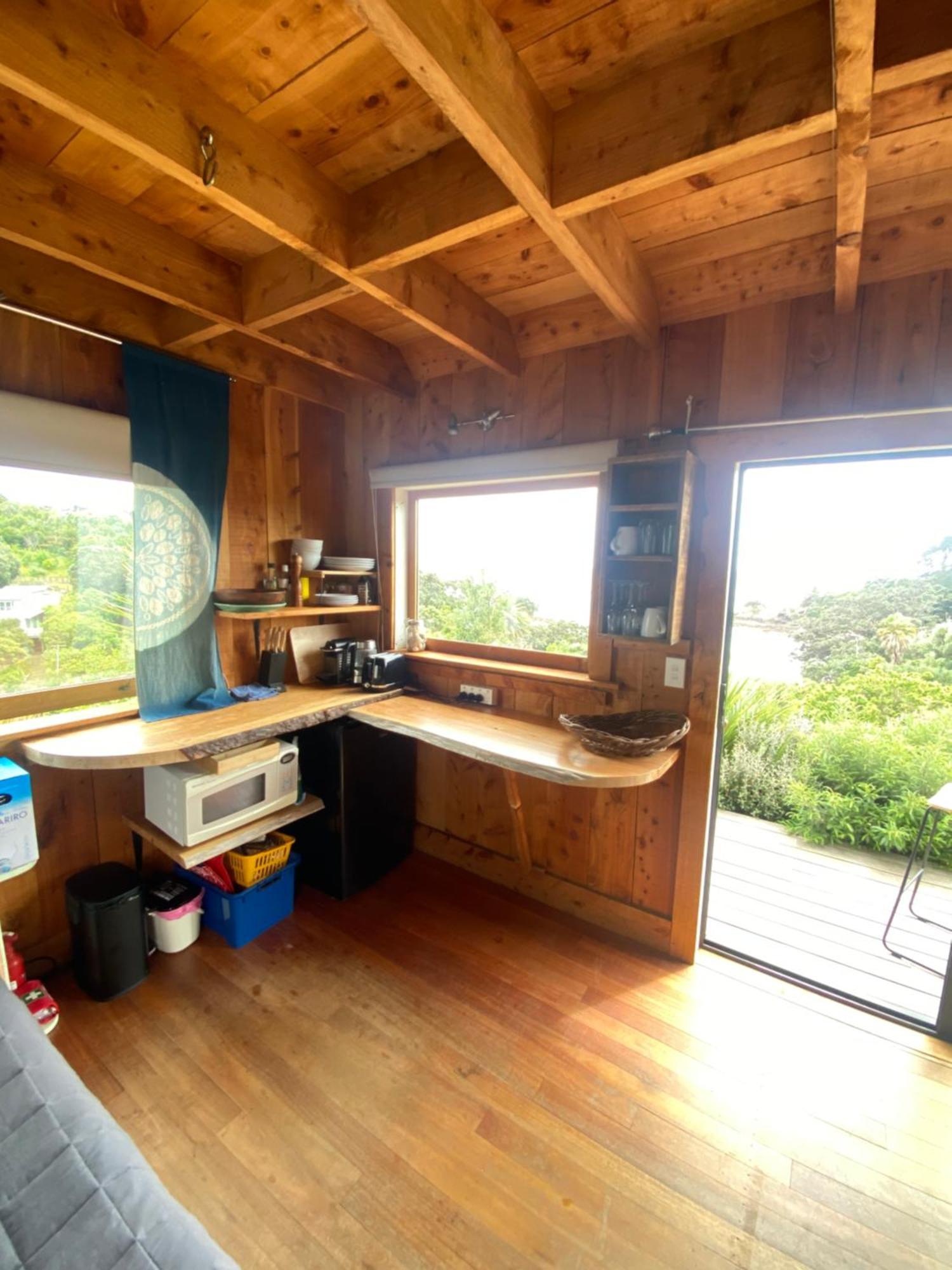 Kereru Cabin - Spectacular Seaviews, Rustic, Glamping Eco Adventure Palm Beach Eksteriør billede